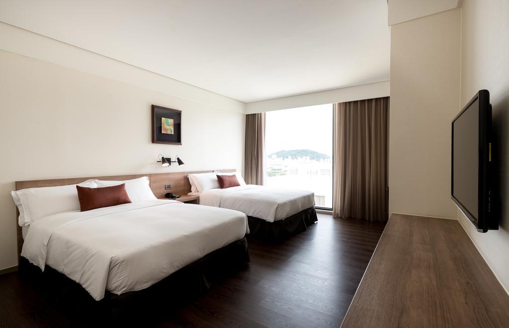 Hotel Just Sleep Hualien Zhongzheng Extérieur photo