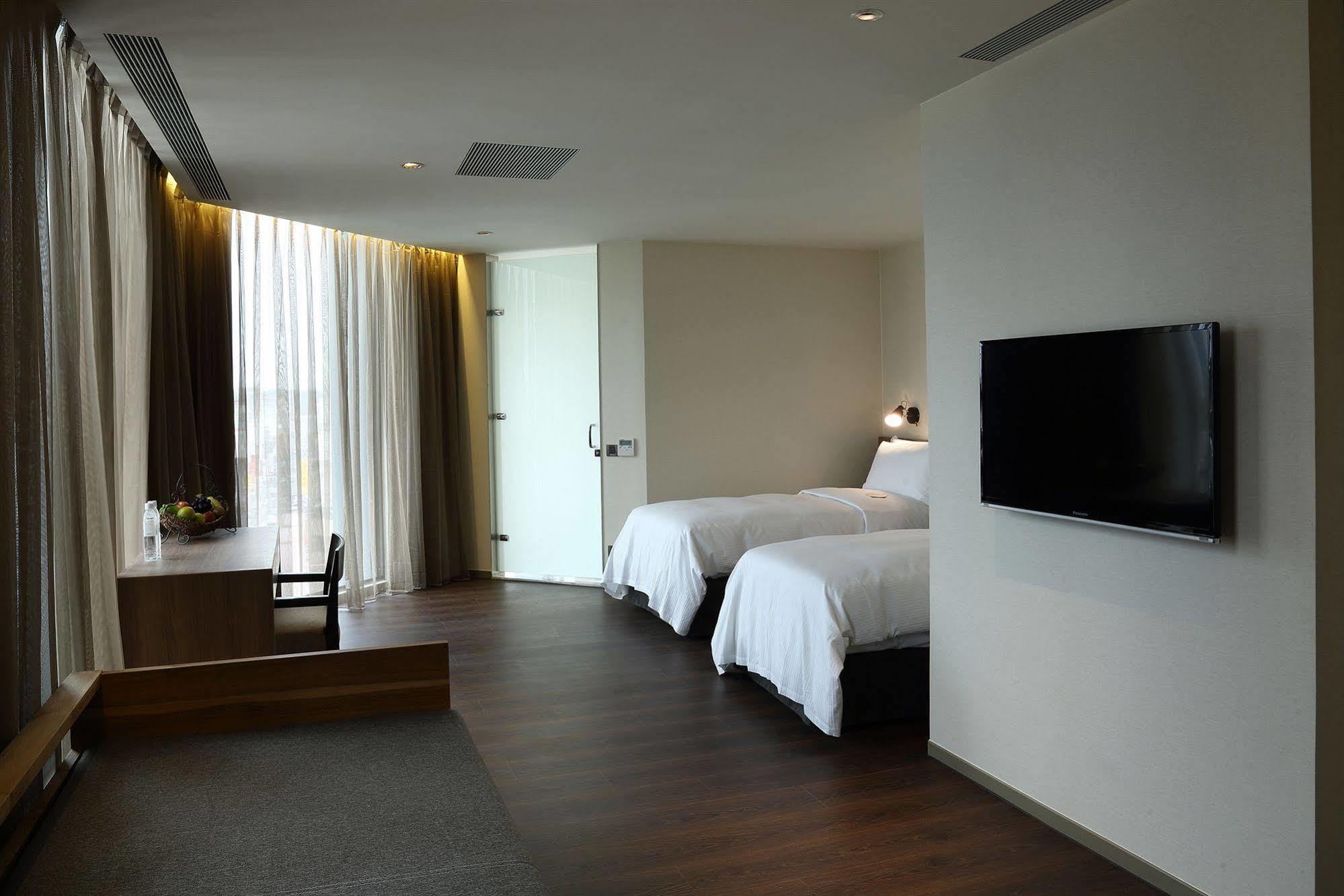 Hotel Just Sleep Hualien Zhongzheng Extérieur photo